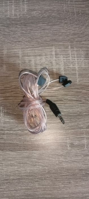 Кабели в комплект