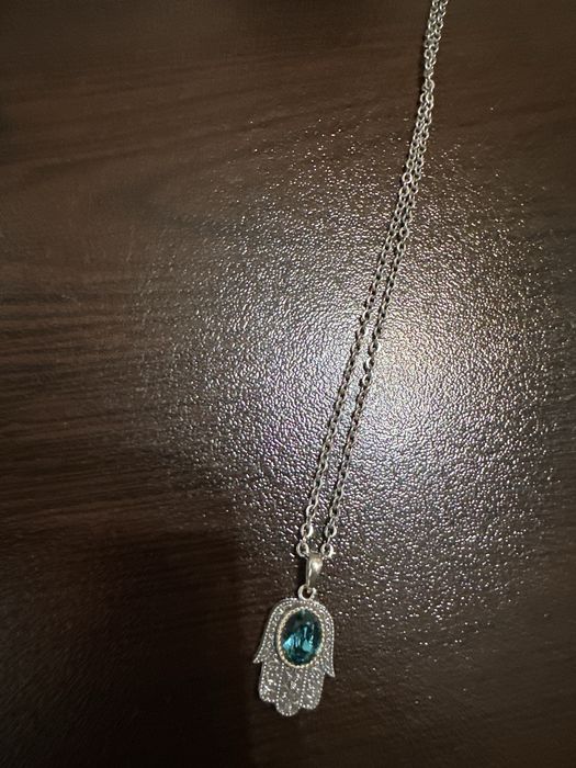 Сребърен синджир с висулка