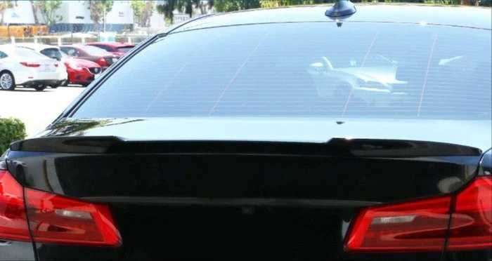 Eleron Lip Codita Portbagaj BMW Seria 5 G30 M4 style, Negru Lucios NOU