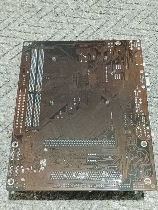 Процессор core i3 330 m 3 Гб ОЗУ за 5000