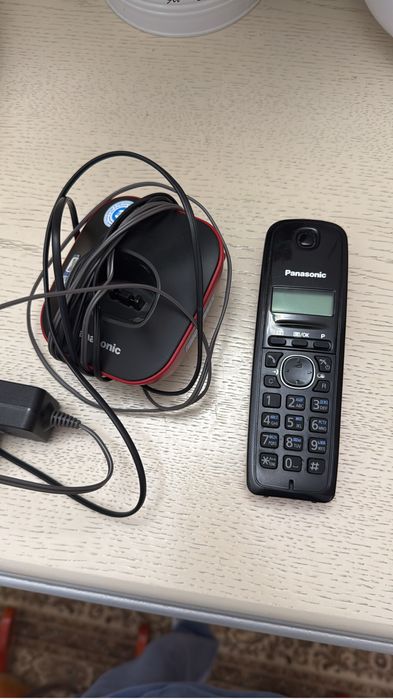 Телефон (Panasonic)