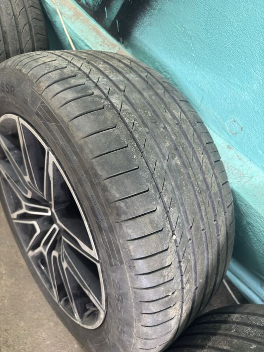 Продам диски с резиной R19