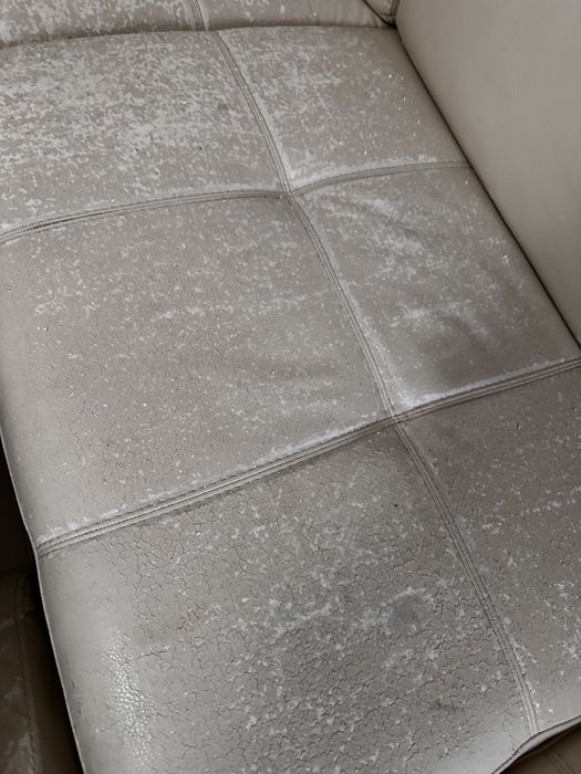 Кожен разтегателен диван за претапициране