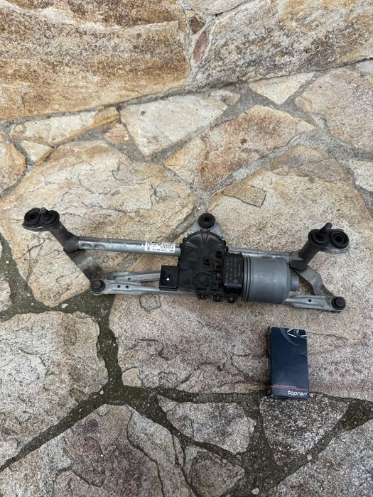 Vw up - моторче чистачки