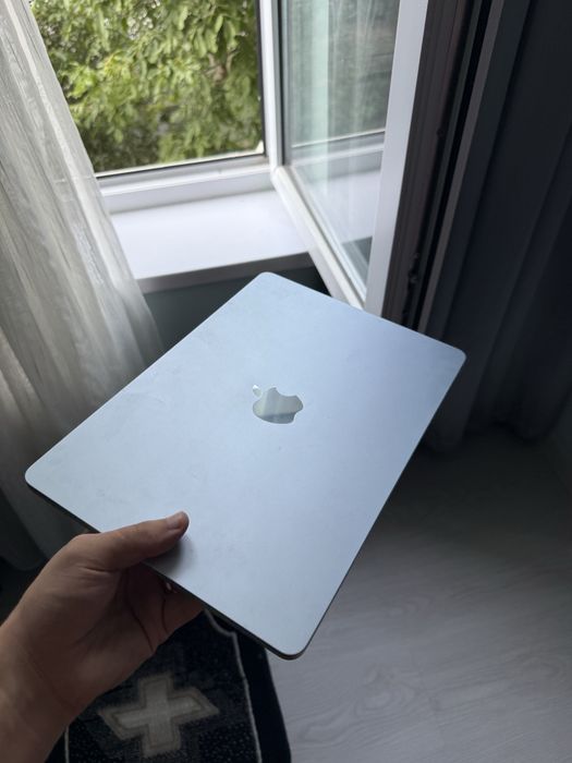 Macbook m4 2025 holati ideal