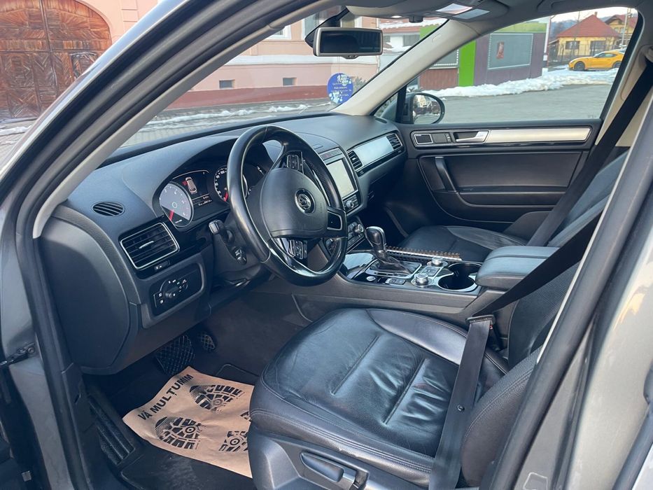 VW Touareg 262 cp