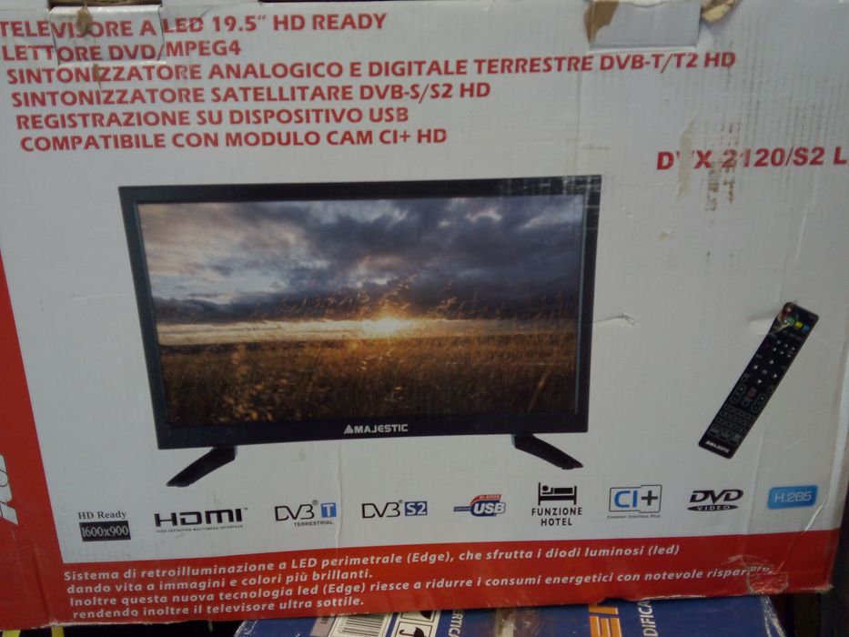 Tv led auto 20inci/50cm,alimentare12v,hdmi,usb,dvd incorporat,DVB-T2C