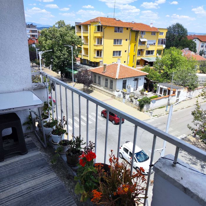 Продава се Тристаен апартамент в Нова Загора - 112 кв.м за 670 €/кв.м - Снимка #9