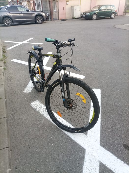 Vand bicicleta  CROSS de 3 ani negociabil