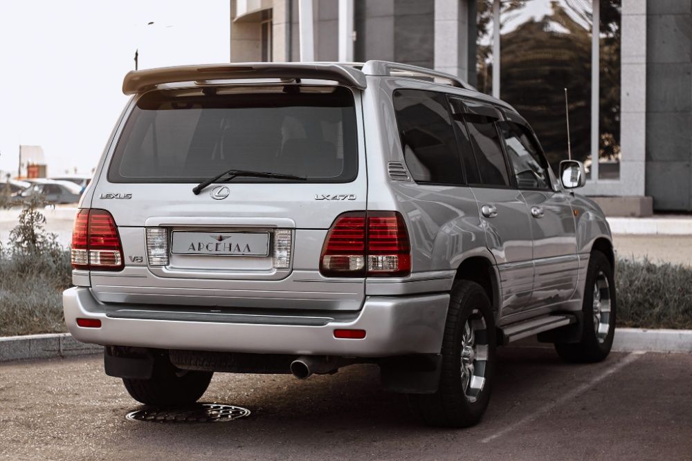 Задний бампер Lexus LX/ Лх470