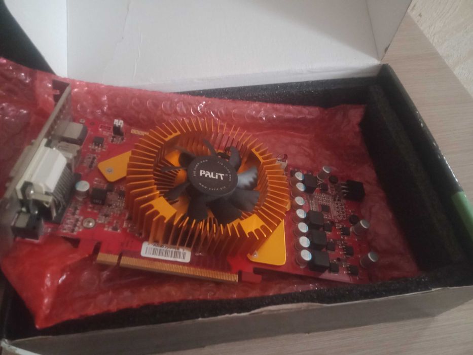 ВидеокартаPalitGeForce®9600GT,1GB,GDDR3,256 бит,2xDVI,HDMI,DisplayPort