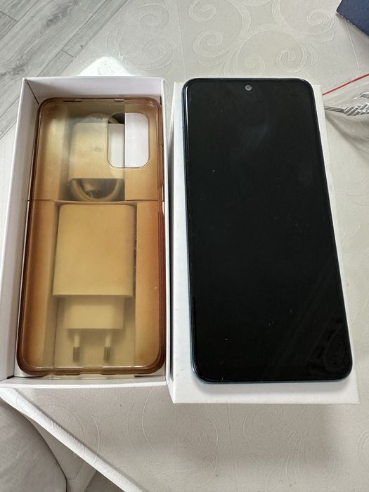 Телефон Redmi Note 10