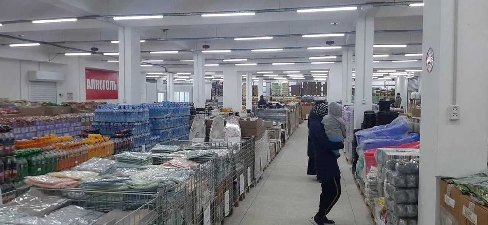 1300 кв.м на Янгиабаде (1-й этаж)