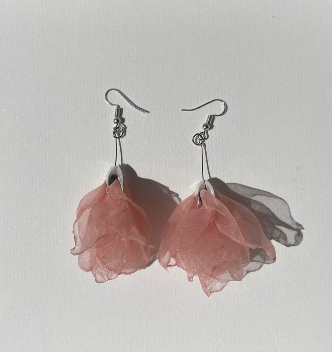 Ръчно изработени цветя-бижута