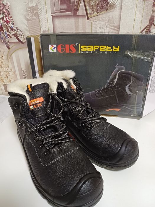 Продам  спец,обувь.