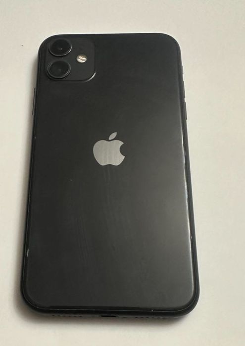 Продаю IPhone 11
