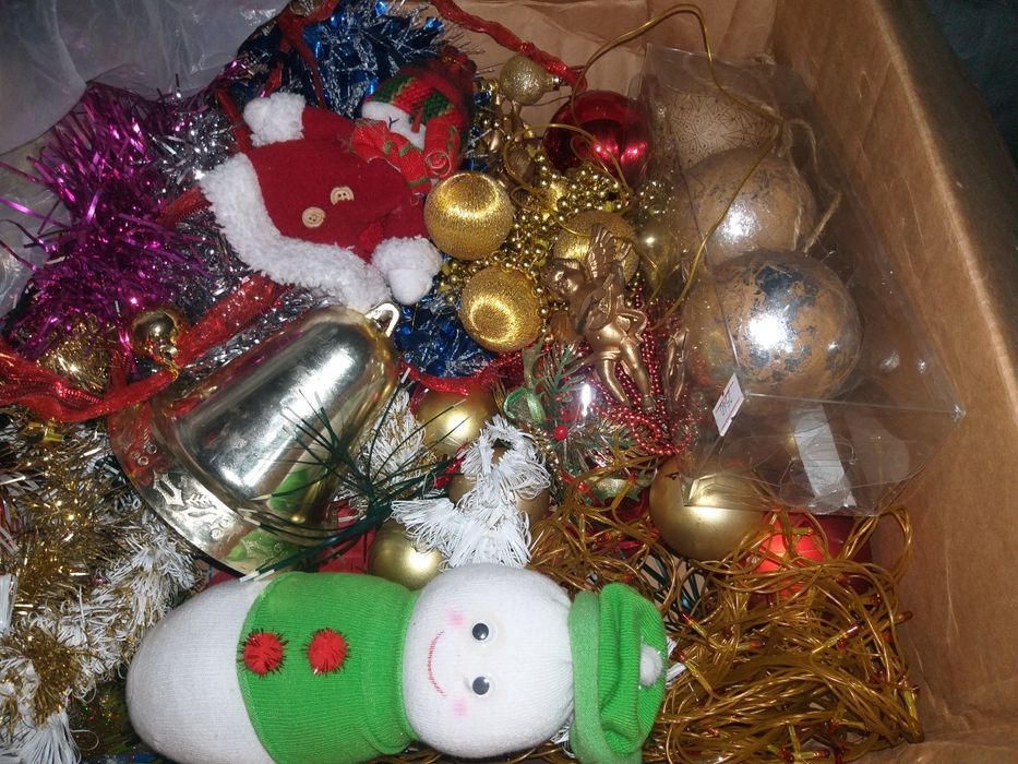 Продам новогоднии игрушки