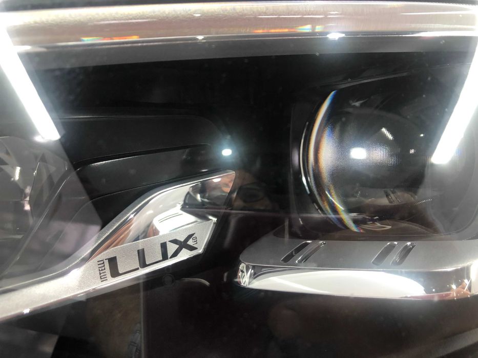 Ляв фар от Opel insignia b sport tourer z18 2018г