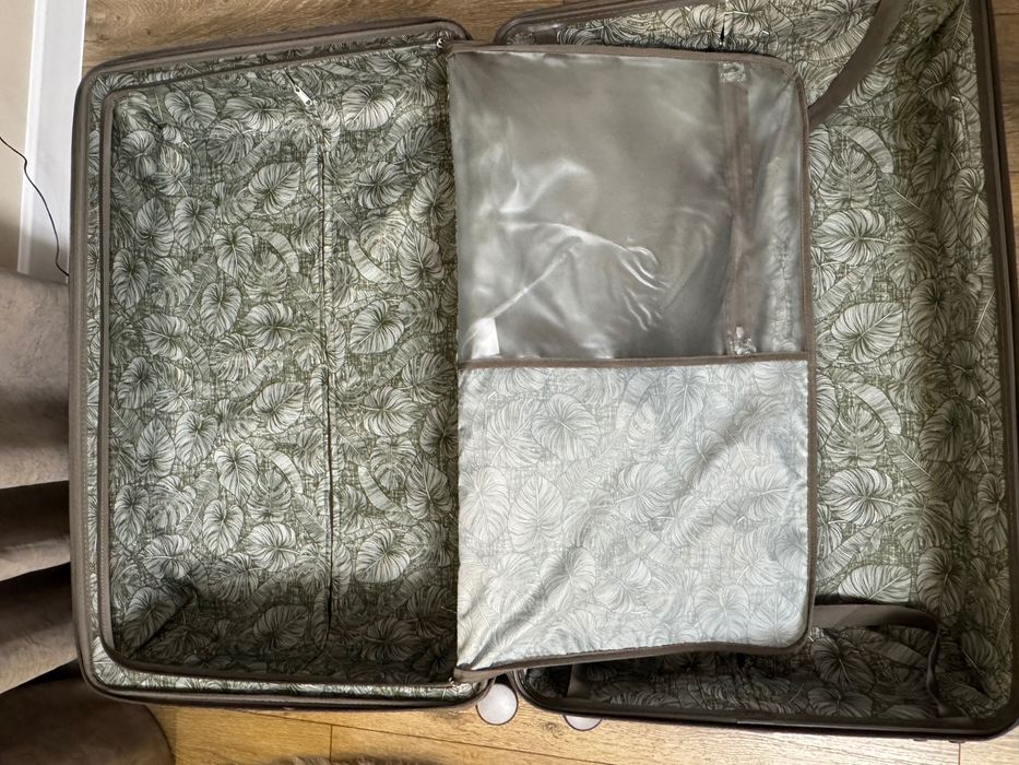 Tommy Bahama куфар