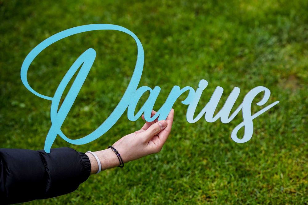 Nume personalizat din lemn