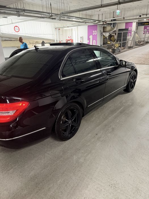 Mercedes C220 170cp