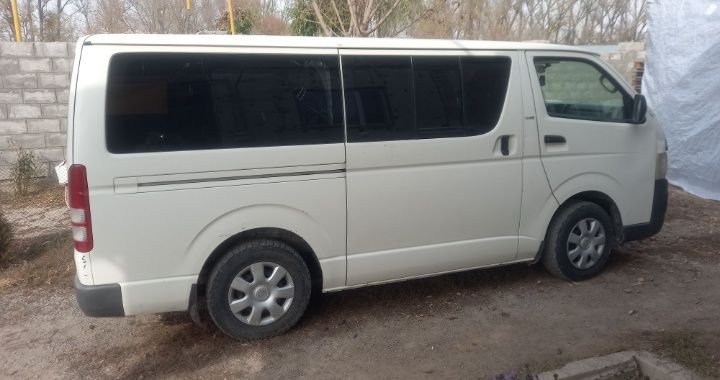 Продам тоета хайс