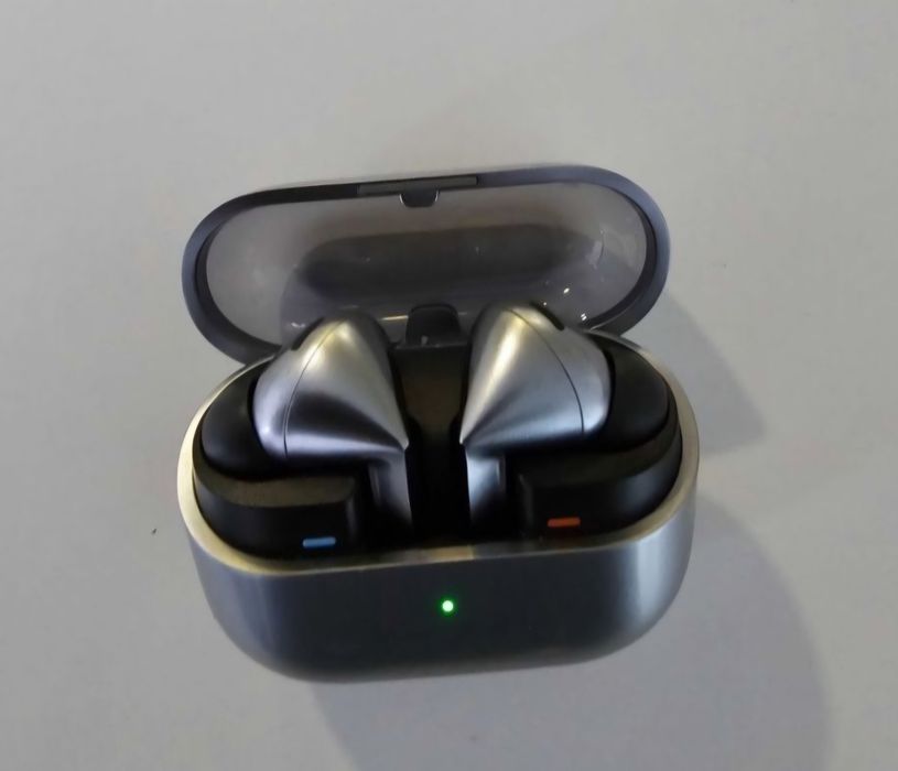 Samsung Galaxy Buds 3 Pro  + Прозрачен Кейс за Слушалките