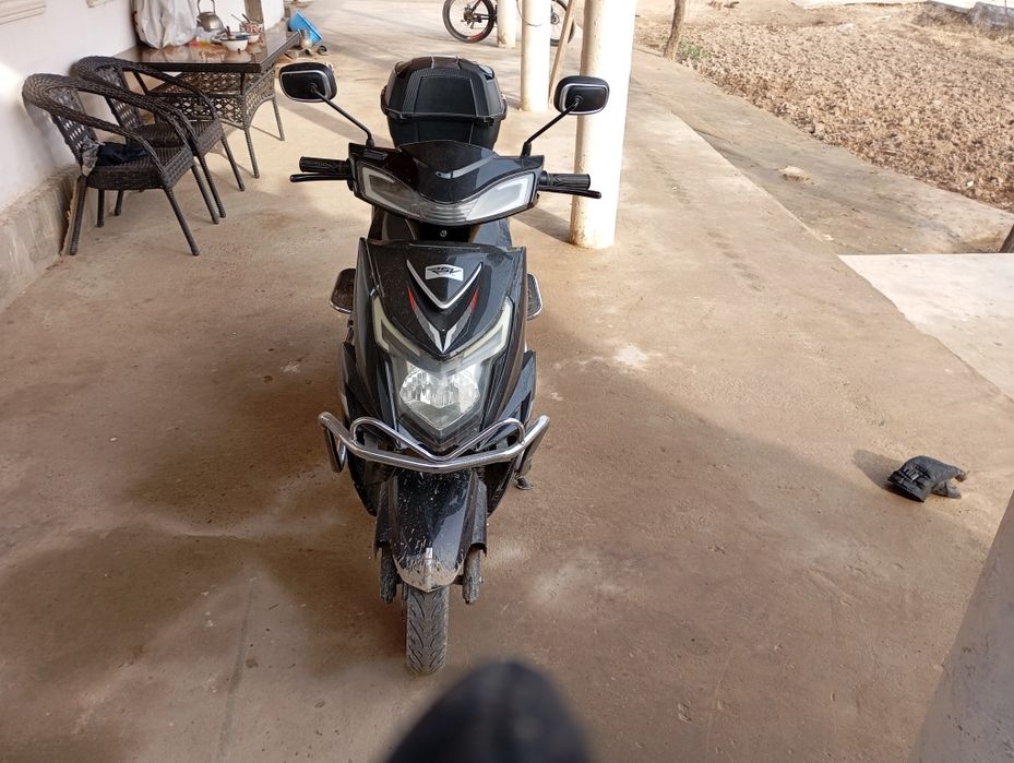 Скутер сотилади холати яхши