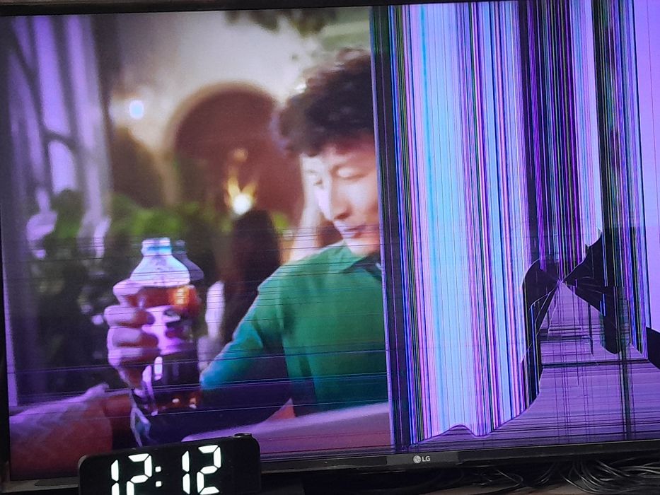 Телевизор LG продам