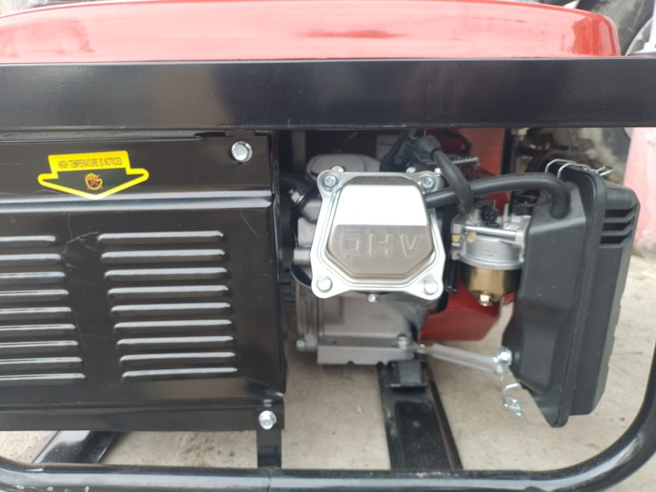 Бензиновый генератор