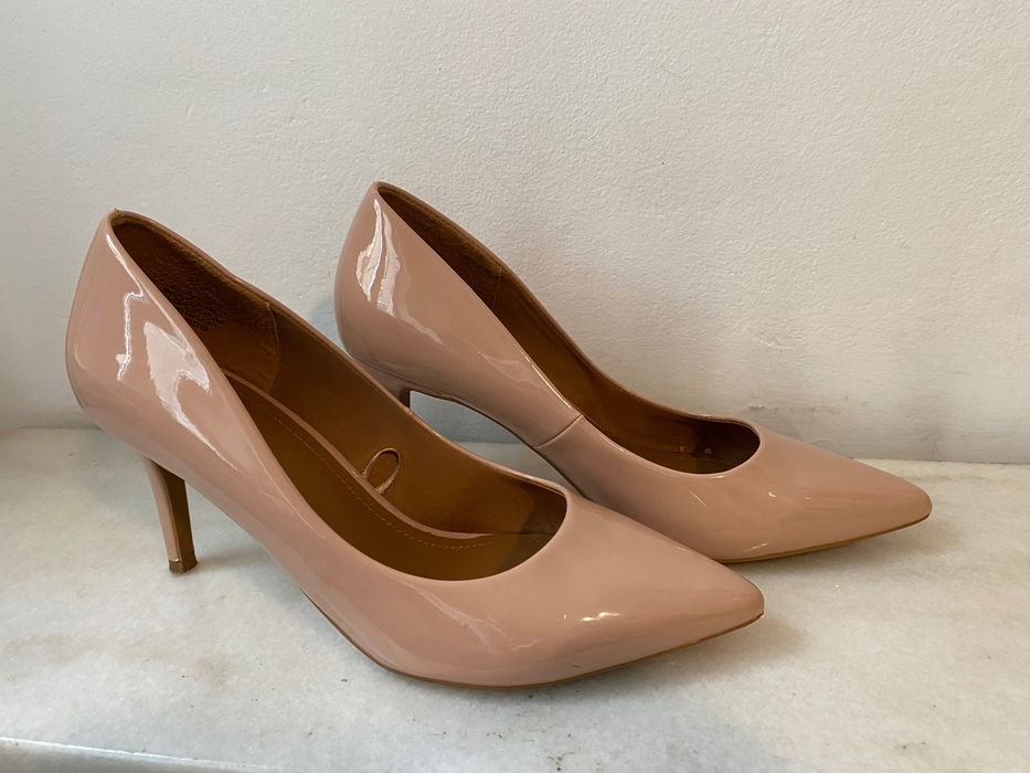 Pantofi cu toc mărime 39