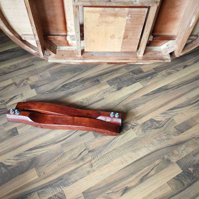 Продам стол в хорошем состоянии