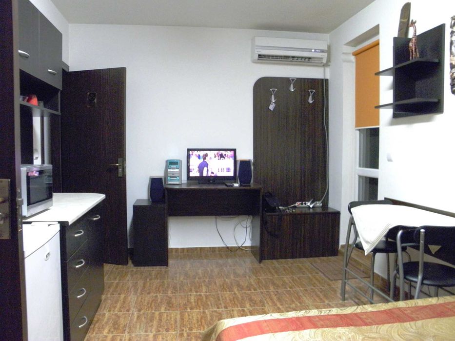 Под наем климатизирани стаи, студия, апартамент в Русе до университета