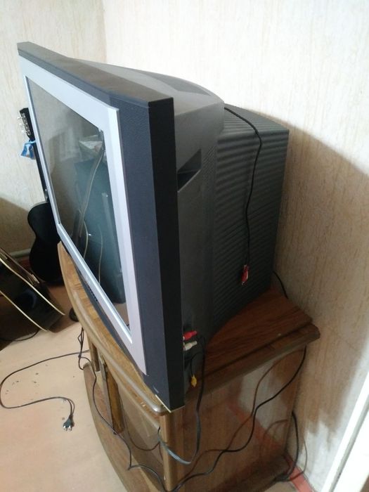 Телевизор  LG Flatron