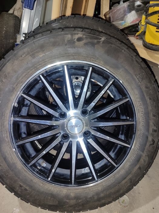 Продам зимние резины с дисками