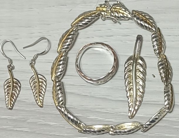 Серебряный комплект проба 925 бирки нет