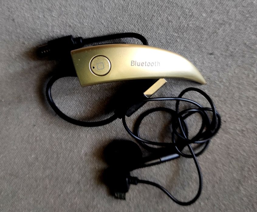 Слушалки 2 броя и блутут слушалка супер бас цена за брой