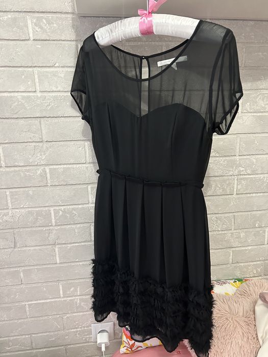 Официална рокля размер S ,нова