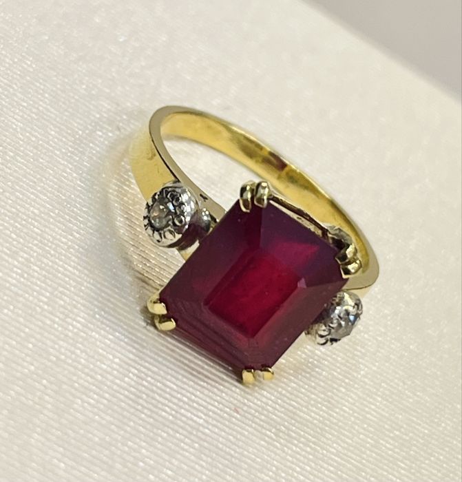 Златен дамски сет рубини и диаманти