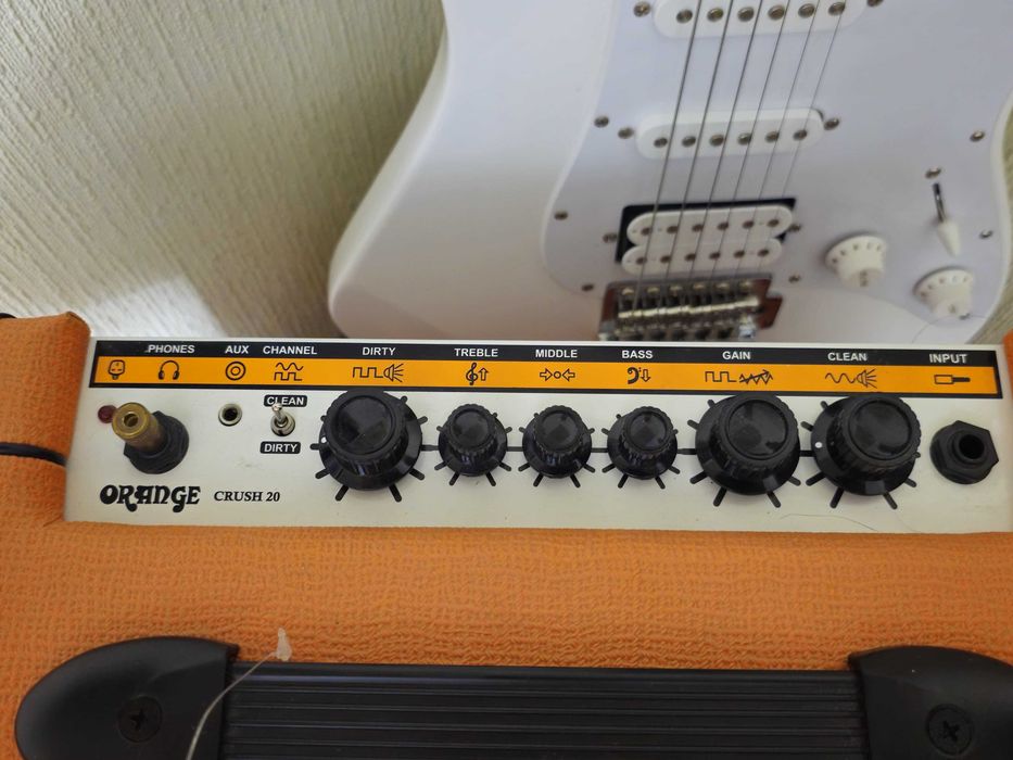 Электра гитара YAMAHA PACIFICA012,  комбик ORANGE Crush 20