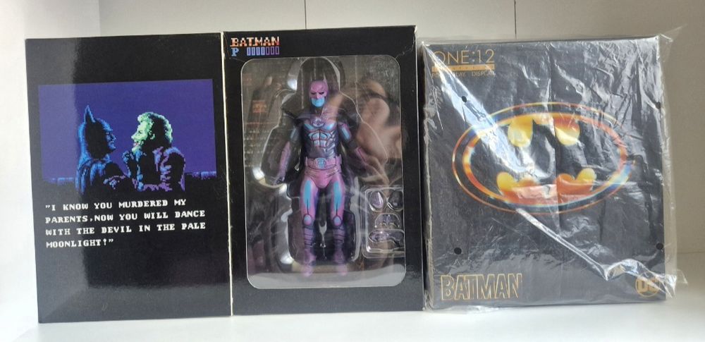 Negociabil vand set de 3 batmani si masina
Se vinde la set  figurinele. Batman neca game video 89,  Batman mcfarlane 89, Batman mezco one 12 89, si Ba