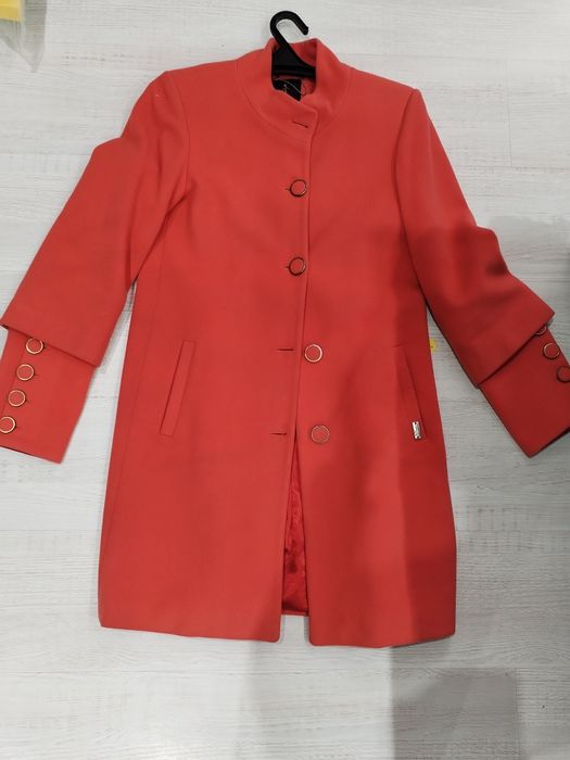 Пальто весенние-осеннее