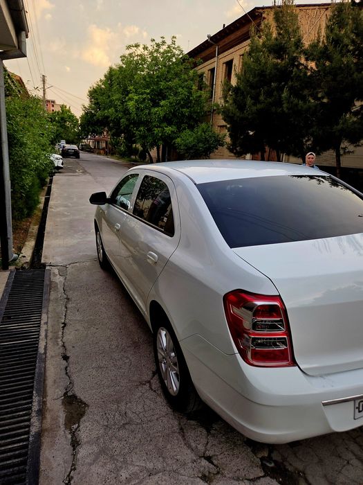 Chevrolet Cobalt 2024 — 4