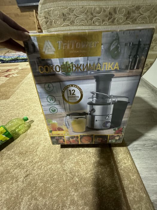 Соковыжималка новый продам