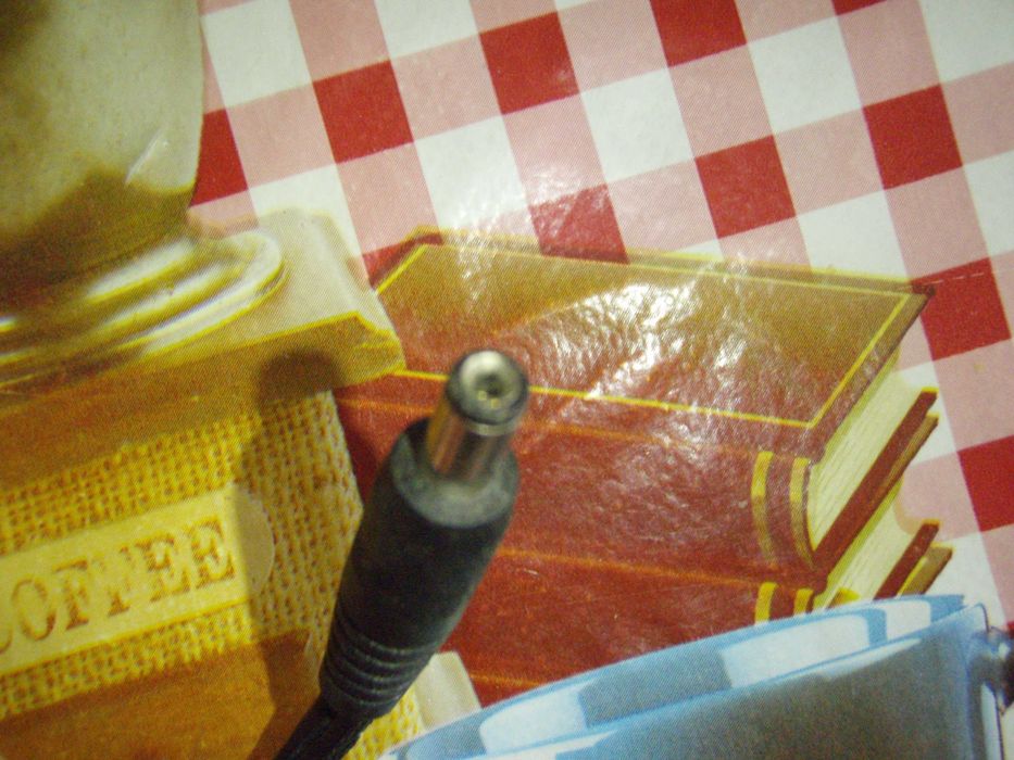 Alimentator 15V 4A, mufa rotunda cu gaura