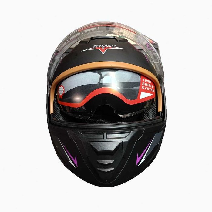 Модуларна каска с вградени слънчеви очила