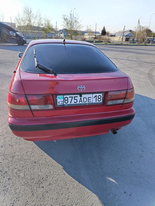 Продам тойота карина е