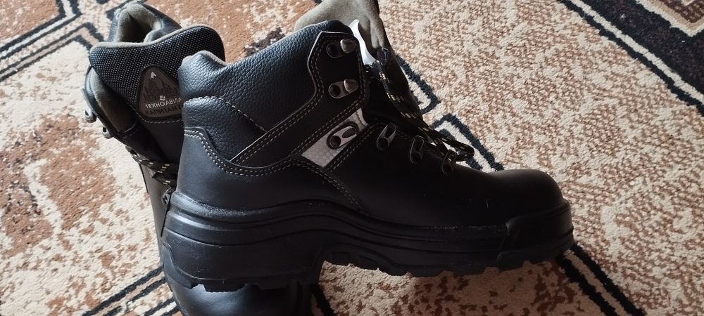 Ботинки летние новые