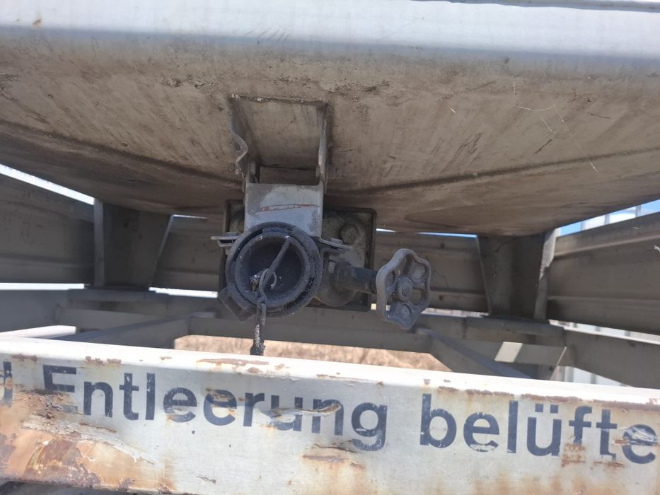 Bazine 1000 l din fier cadru metalic Agigea constanta