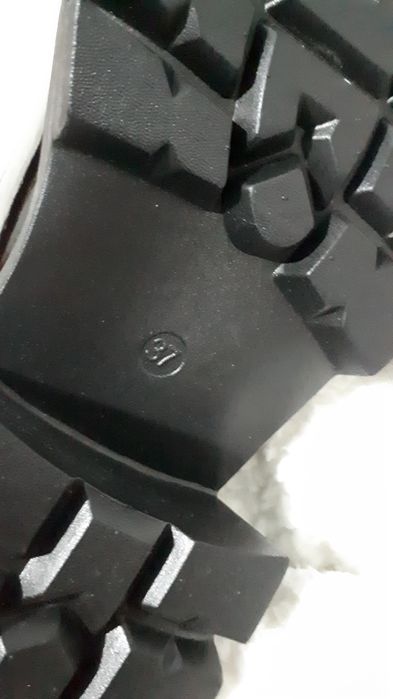 Продам туфли мэри джейн.